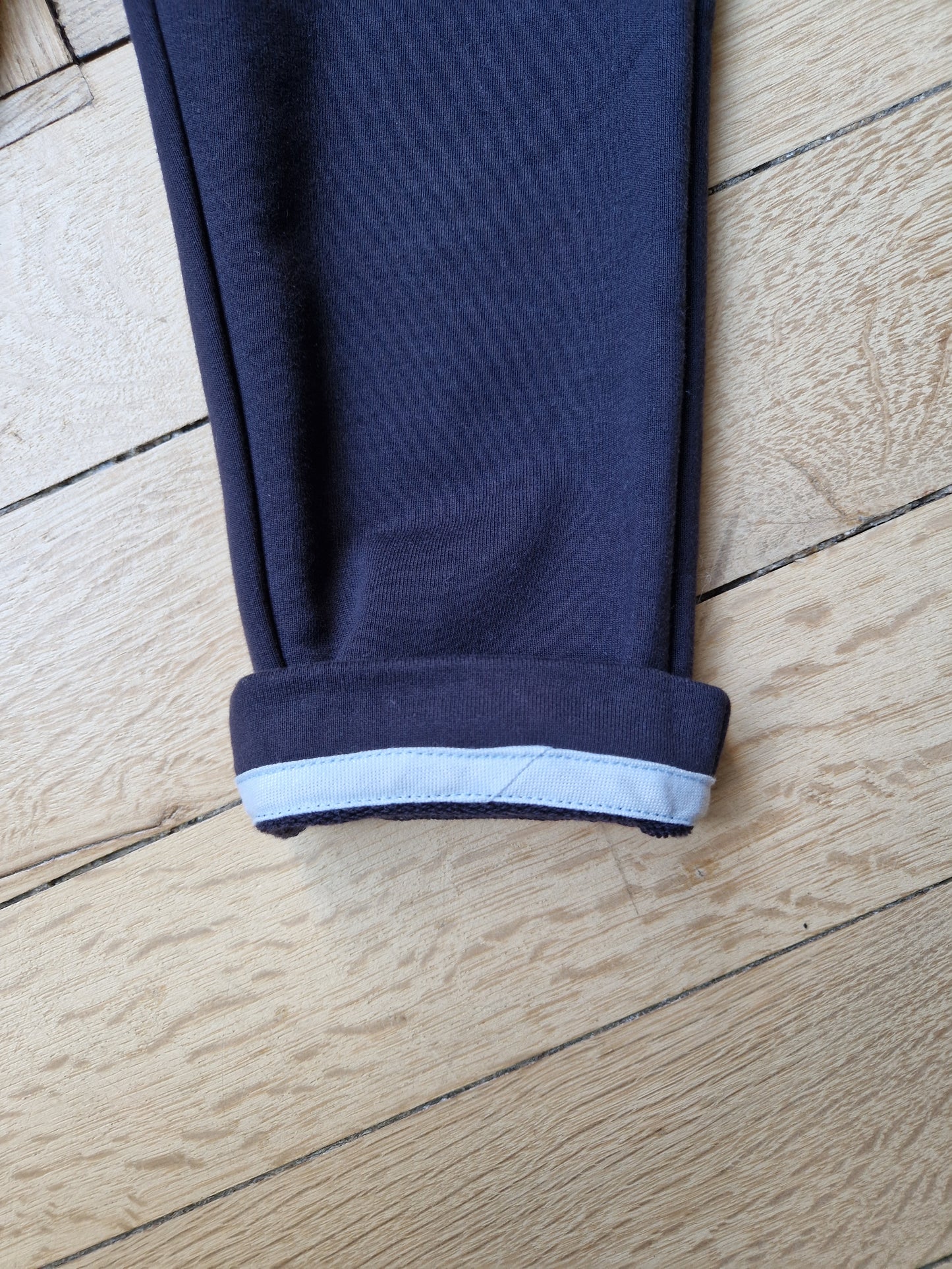 Pantalon de sport Lou presque parfait 4 ans